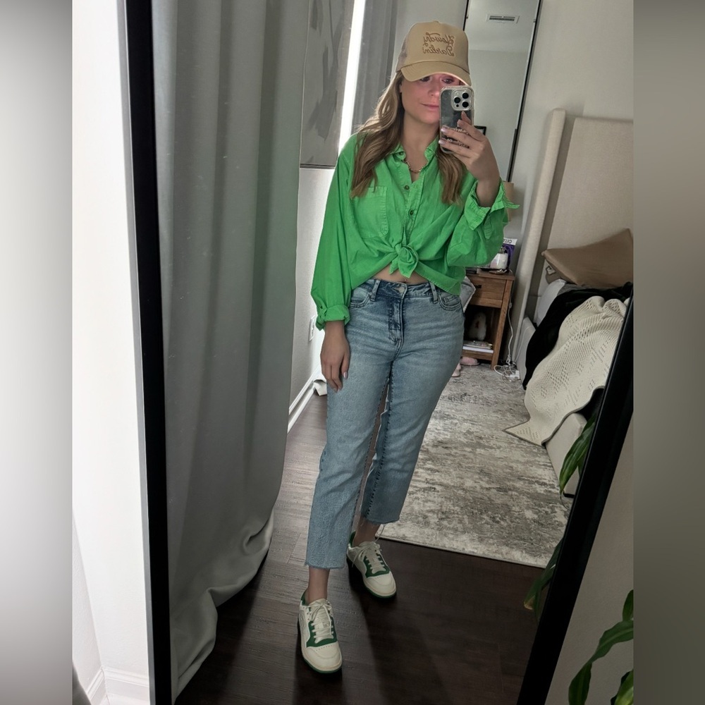 Cropped Green Button-Up Shacket Shirt - Picture 8 of 8